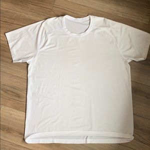 Men’s lululemon shirt